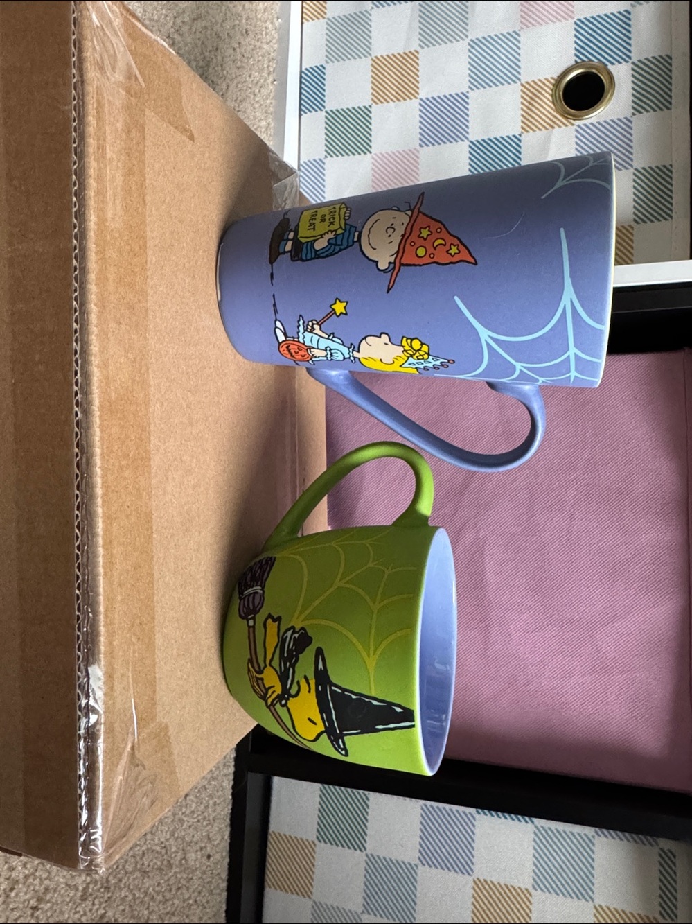 Peanuts Snoopy & Lucy Cartoon Mug Set - Purple & Green - Picture 2 of 7